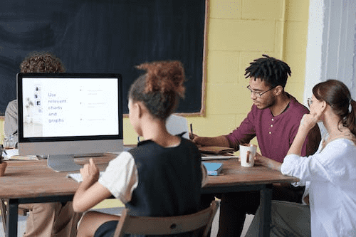 Les défis à relever lors de l’implémentation d’un logiciel CRM